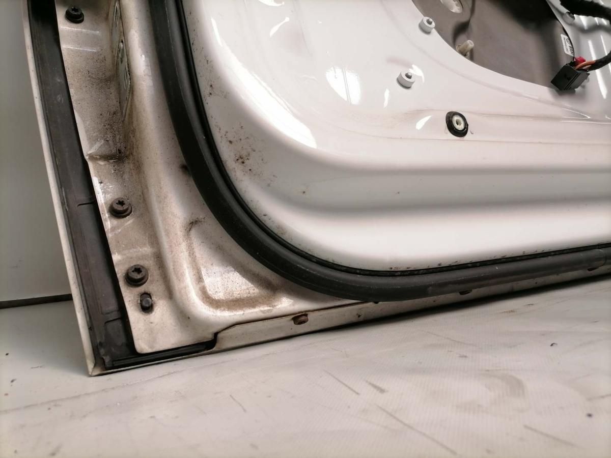 VW Golf 5 original T&uuml;r vorn rechts LB9A Candywei&szlig; 3-T&uuml;rer Rohbau Bj.2007